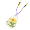 天然花草鑲嵌飾品/透明冰塊女士琥珀項(xiàng)鏈